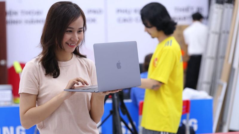 13-дюймовый MacBook Pro от Apple | Esmynews