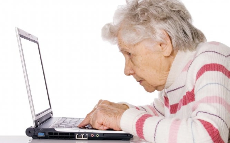 Активное использование Интернета в пожилом возрасте снижает риск деменции 